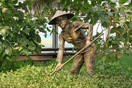 现代农业雕塑展铜像图片