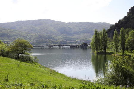 图拉诺湖