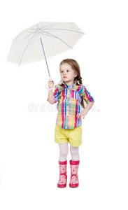 带着雨伞和橡胶的小女孩图片
