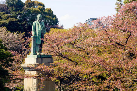 的神奈川铜像