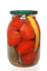 玻璃罐装西红柿黄瓜和胡椒