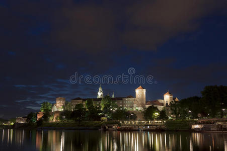 波兰，克拉科夫，瓦维尔皇家城堡灯火通明