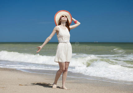 海滩上的女孩