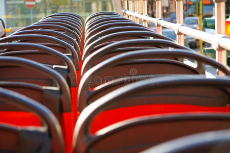 旅游巴士的空座位