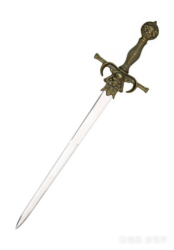 中世纪剑被隔离在白色背景上