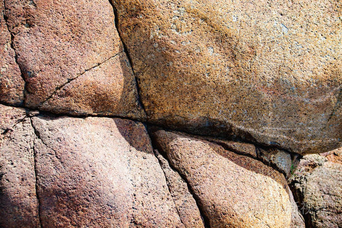 裂隙的岩体片段的特写