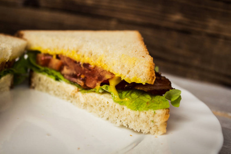 blt sendwich 蛋