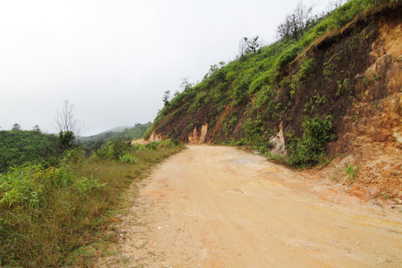 本地条路上山