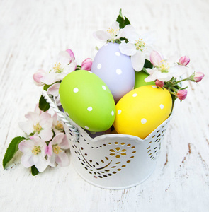 复活节彩蛋和开花