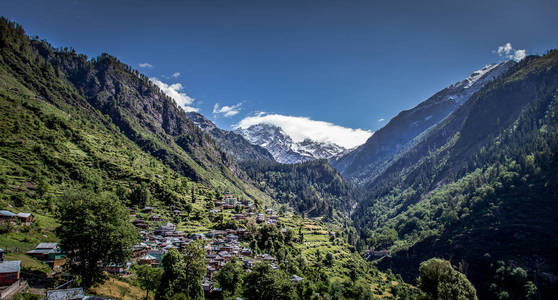 村庄 Tosh 在喜马拉雅山