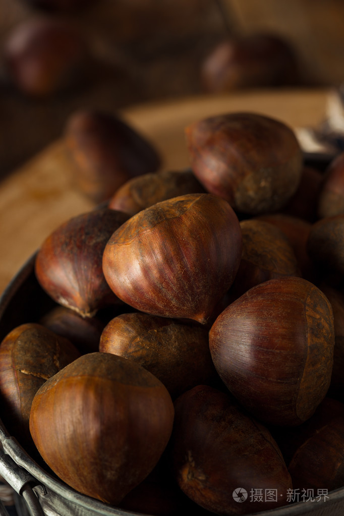 棕色有机意大利栗子生