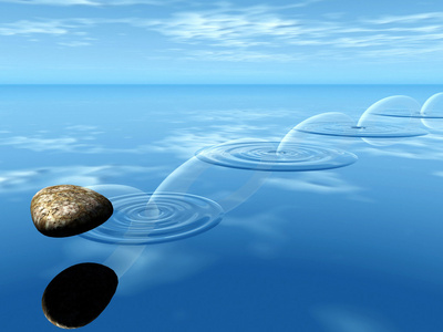 跳飞的一块石头上水照片