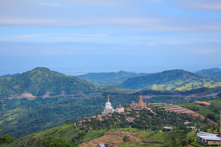 在考 Kho 碧差汶泰国的 Phasornkaew 寺