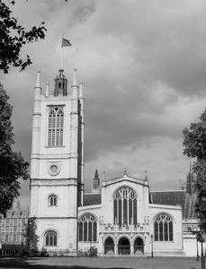 在伦敦的黑色和白色圣玛格丽特教堂