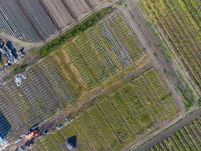 框架的大棚,顶视图.在领域温室建造项目.