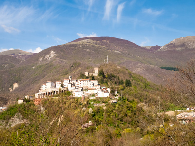 锡比利尼山的全景