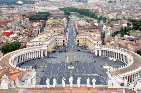 圣伯多禄广场，梵蒂冈城，罗马，意大利的视图