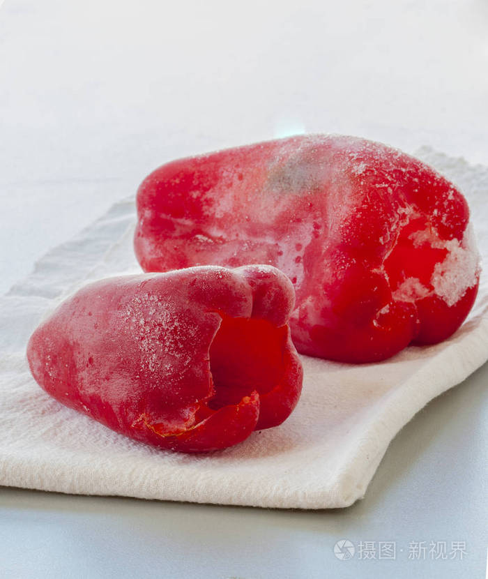 冷冻红彩色的辣椒