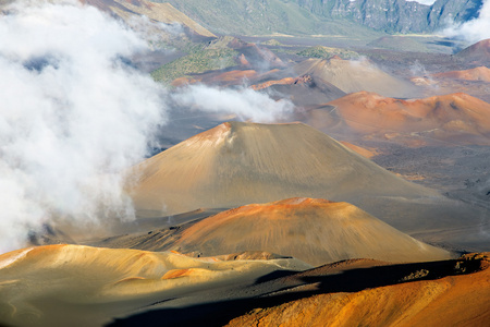 哈莱阿卡拉火山火山口