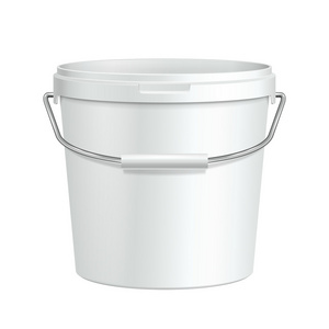用金属手柄打开高大的白色浴缸涂料塑料桶容器。石膏 腻子 碳粉。准备好您的设计