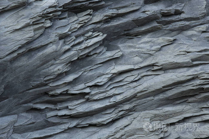 玄武岩墙作为背景靠拢