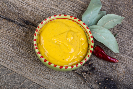 与红辣椒咖喱汁照片
