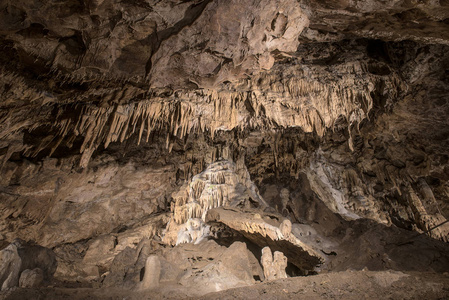 圣伊斯特洞穴