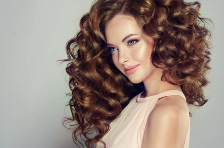 超大波浪长卷发图片