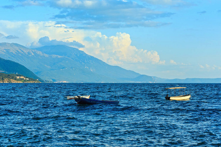 奥赫里德湖夏景