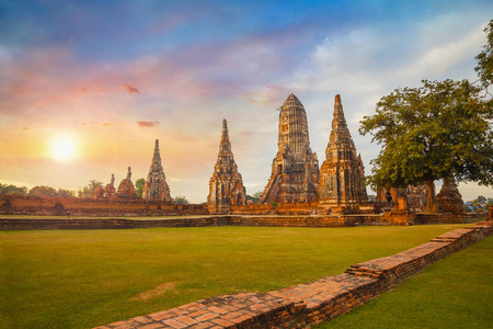 纳兰寺在教科文组织世界遗产站点在泰国大城府历史公园