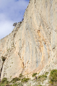 Bernia 山上的岩壁