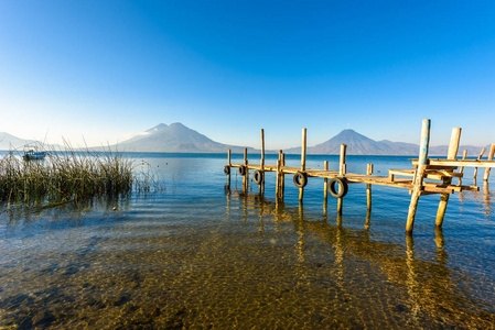 危地马拉巴哈契海滩阿特蒂兰湖湖木码头