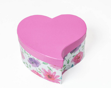 粉红色的礼物盒心形