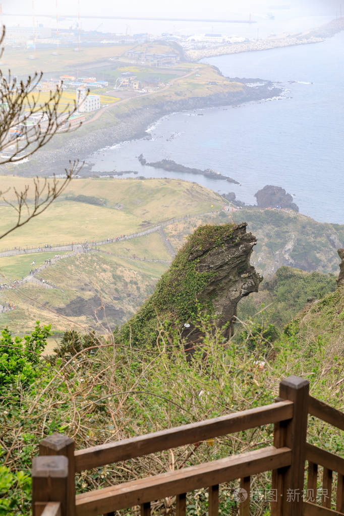 在韩国济洲岛城山日出峰