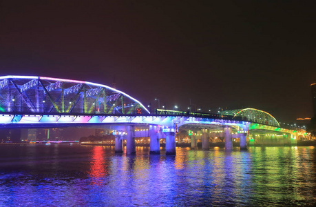 海珠桥夜景观广州中国图片