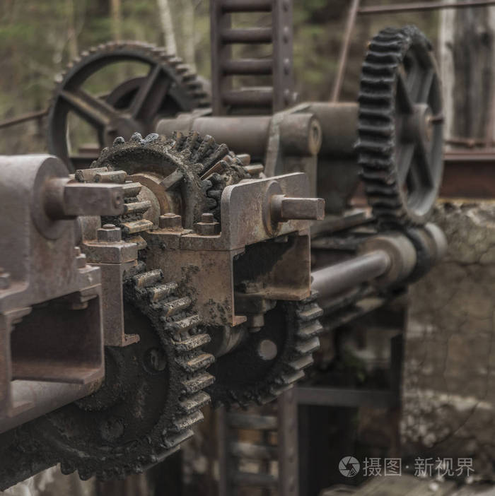 旧的生锈的齿轮, 机械零件.金属齿轮生锈