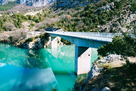 法国普罗旺斯的圣克莱湖美景