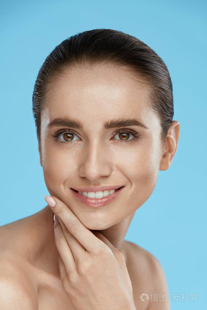 脸部肌肤美.美丽女人的画像自然 makeu