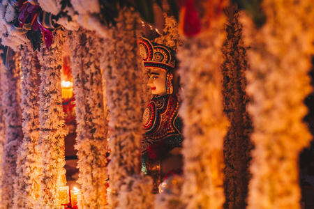 修道院祭坛与莲花生大士的神, 佛陀在印度