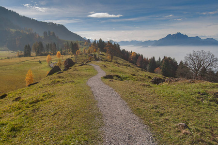 令人惊异秋天附近山瑞吉，阿尔卑斯山的风景