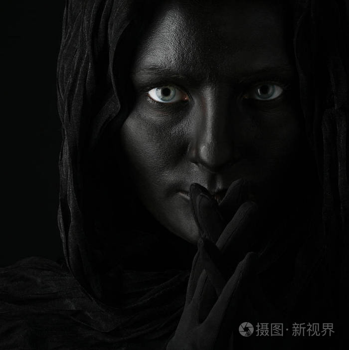 模型与黑着脸