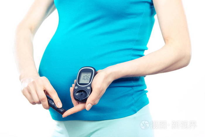 血糖仪检查血糖水平怀孕期间患糖尿病的孕妇