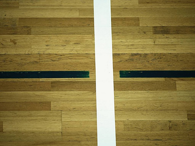 大厅地板在一个交叉线的健身房。篮球和手球操场的轮廓线