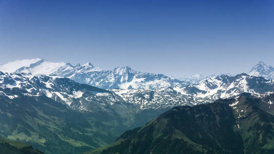 雪山脉风景在阿尔卑斯, 瑞士