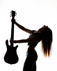 岩石妇女的剪影在电吉他演奏在白色背景上