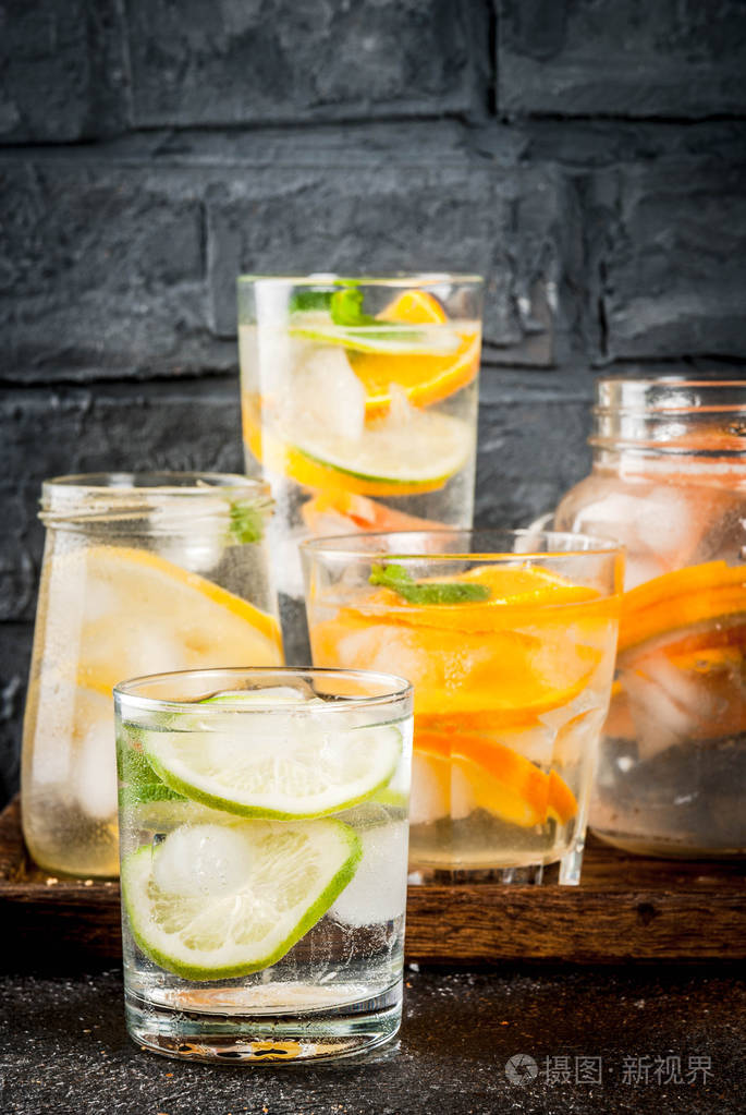 各种柑橘饮料套装