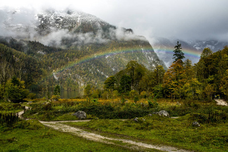 beautyful 彩虹在 Koenigssee