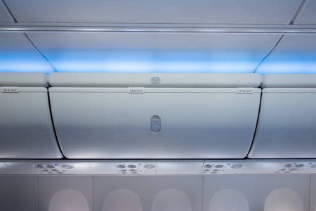 飞机行李架图片-飞机行李架素材-飞机行李架插画-摄图新视界