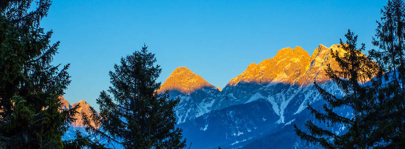 奥地利阿尔卑斯 Mayrhofen 谷