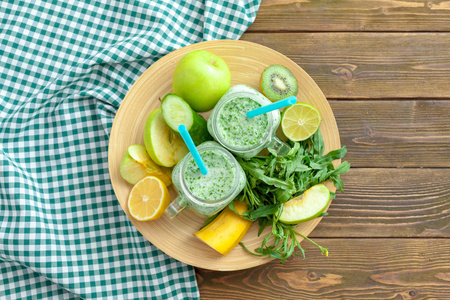 新鲜绿色冰鲜饮料, 健康饮食